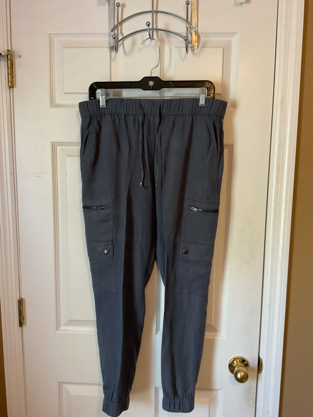 Banana Republic Women's TENCEL Drawstring Ankle Cargo Joggers Pants Size Medium